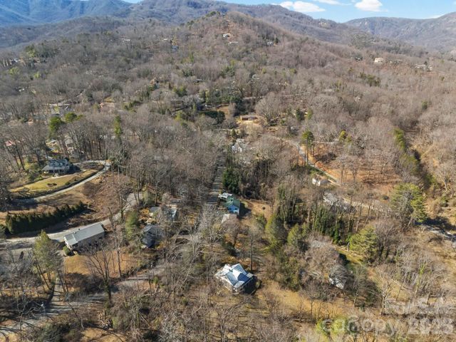 439 Lockhart Road, Tryon, NC 28782