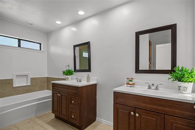 5100 Verde Valley Lane 245, Dallas, TX 75254