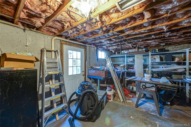 97 Woodlot Road, Ridge, NY 11961