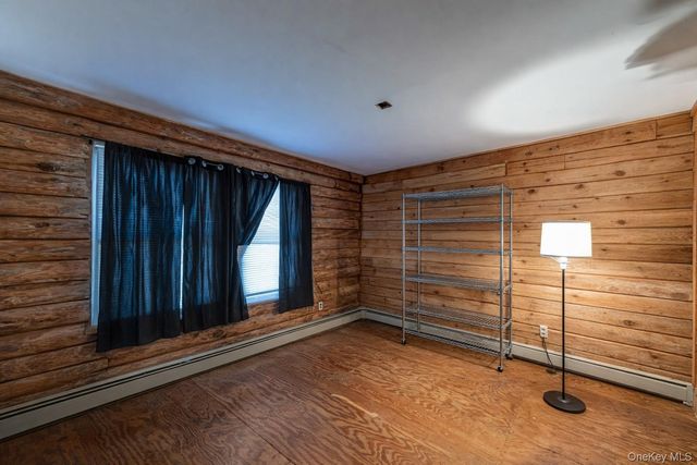 97 Woodlot Road, Ridge, NY 11961