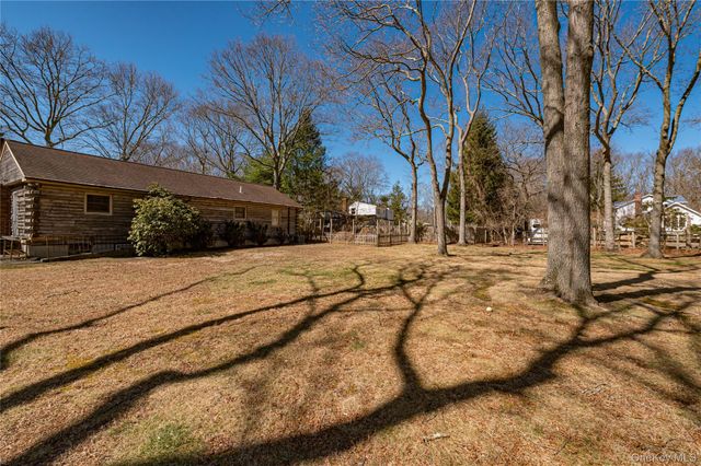 97 Woodlot Road, Ridge, NY 11961