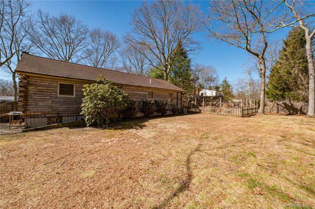 97 Woodlot Road, Ridge, NY 11961