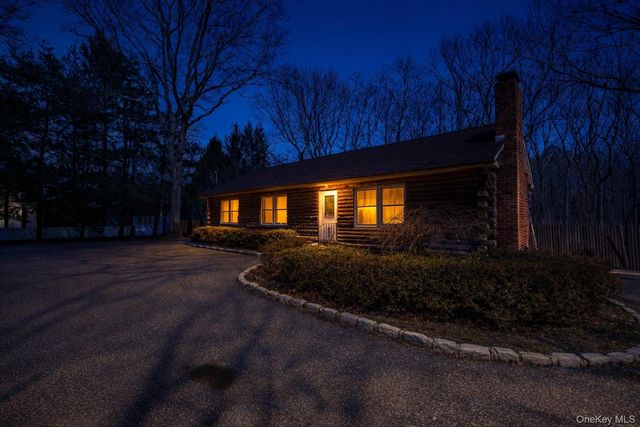 97 Woodlot Road, Ridge, NY 11961