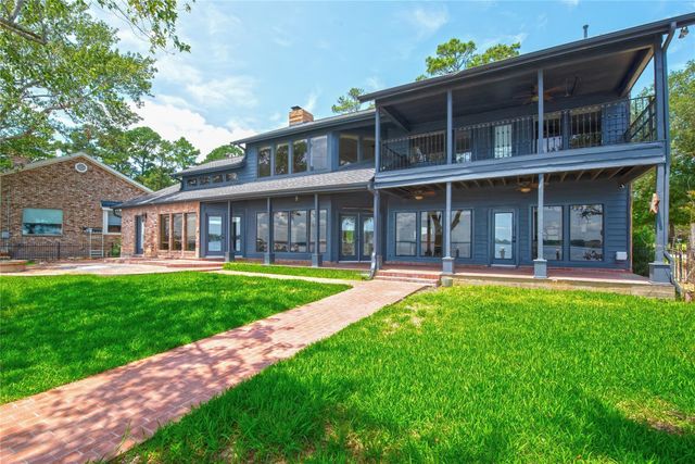 12098 Sagittarius Drive E, Willis, TX 77318