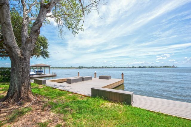 12098 Sagittarius Drive E, Willis, TX 77318