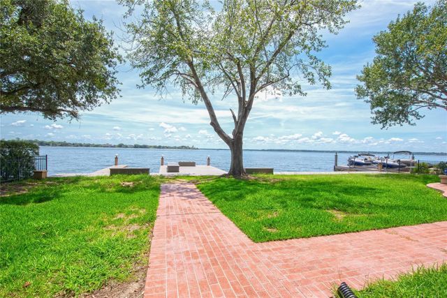 12098 Sagittarius Drive E, Willis, TX 77318