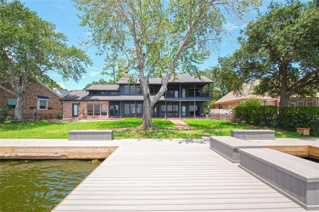 12098 Sagittarius Drive E, Willis, TX 77318