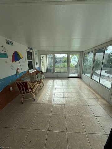 4902 Nassau CT, Cape Coral, FL 33904