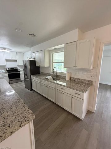 4902 Nassau CT, Cape Coral, FL 33904