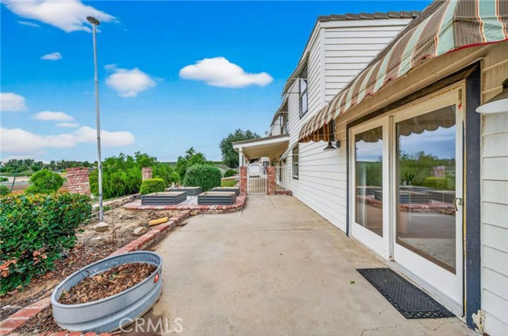 40333 Chaparral Drive, Temecula, CA 92592