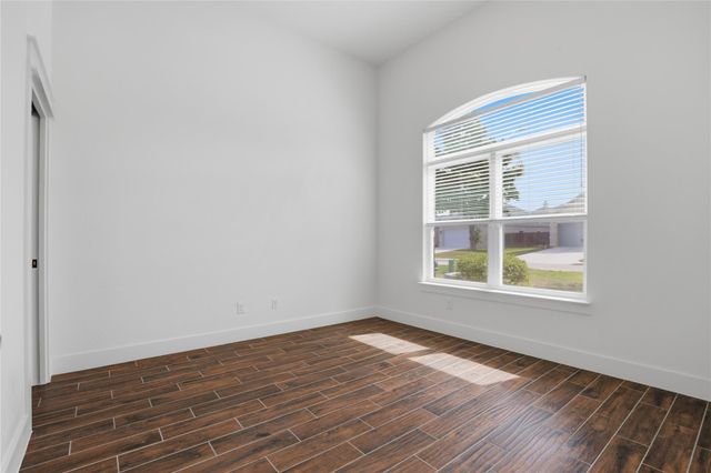 133 Greg LN, Jarrell, TX 76537