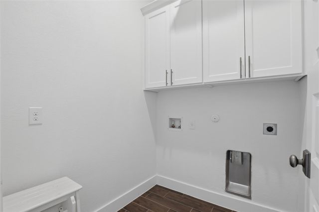 133 Greg LN, Jarrell, TX 76537
