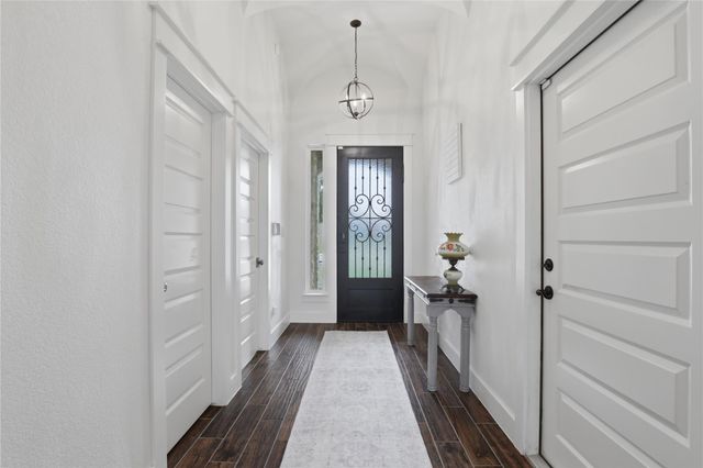 133 Greg LN, Jarrell, TX 76537