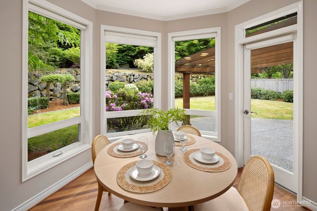 23399 SE 52nd Street, Issaquah, WA 98029