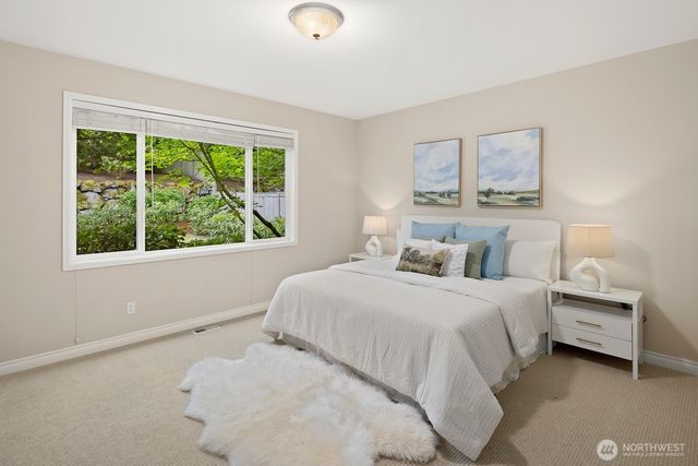 23399 SE 52nd Street, Issaquah, WA 98029