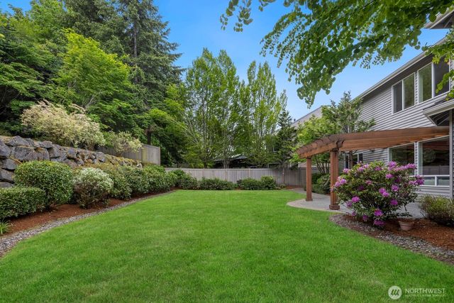 23399 SE 52nd Street, Issaquah, WA 98029