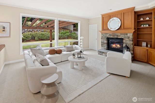23399 SE 52nd Street, Issaquah, WA 98029