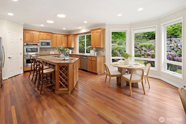 23399 SE 52nd Street, Issaquah, WA 98029