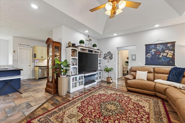 4410 Surji Cir, Centerville, TN 37033
