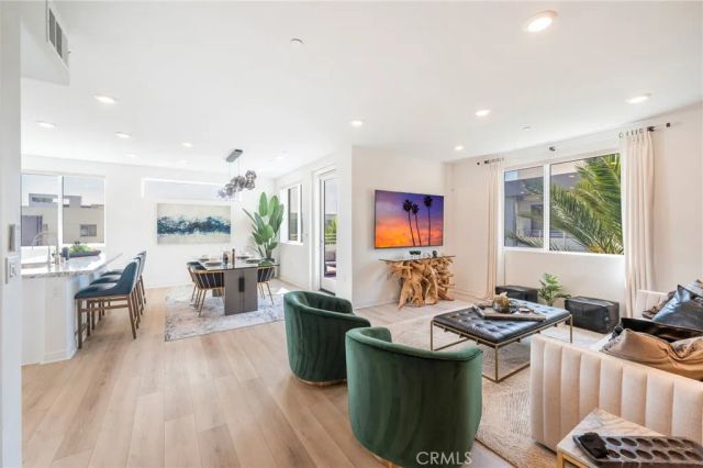 1867 S Union 64, Anaheim, CA 92805