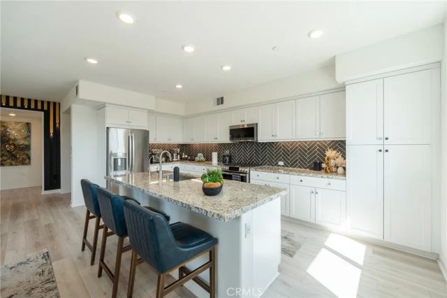 1867 S Union 64, Anaheim, CA 92805