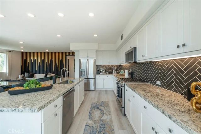 1867 S Union 64, Anaheim, CA 92805