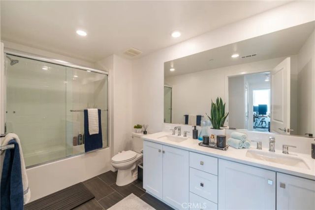 1867 S Union 64, Anaheim, CA 92805