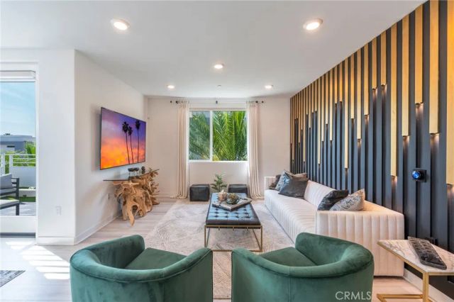 1867 S Union 64, Anaheim, CA 92805