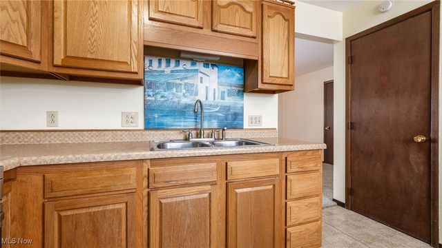 1078 Pfeifer Drive, Zanesville, OH 43701