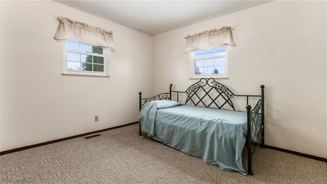 1078 Pfeifer Drive, Zanesville, OH 43701