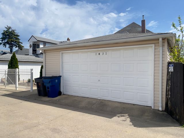 2632 S Austin Boulevard, Cicero, IL 60804