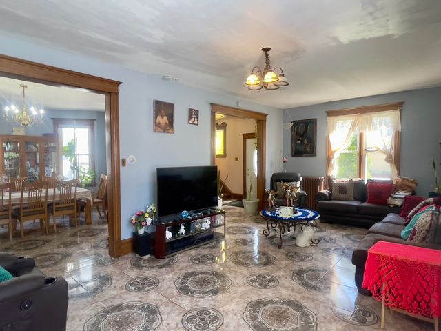 2632 S Austin Boulevard, Cicero, IL 60804