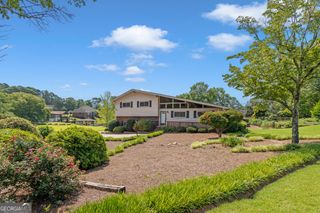 536 N Lakeshore Drive, Carrollton, GA 30117