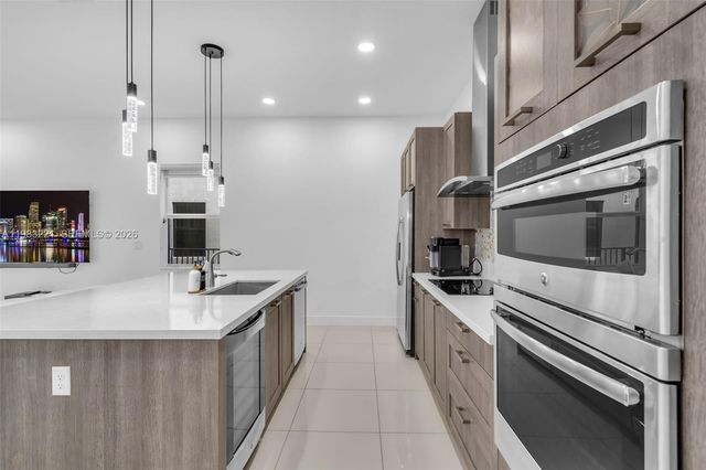 15540 NW 88th Ave 15540, Miami Lakes, FL 33018