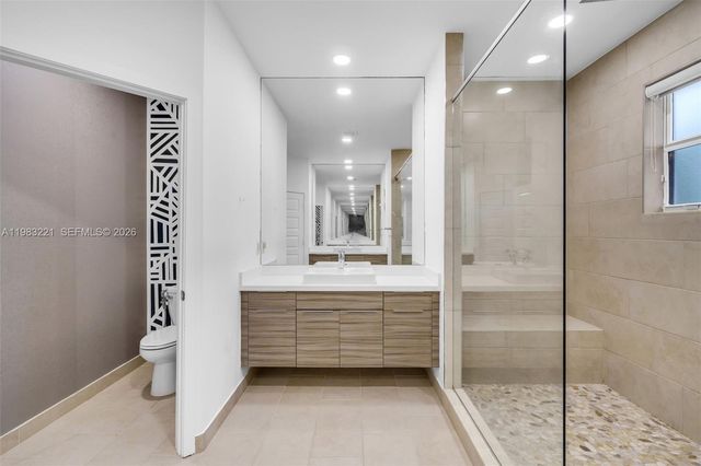 15540 NW 88th Ave 15540, Miami Lakes, FL 33018