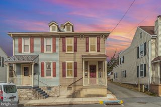 646 E MARKET STREET, Marietta, PA 17547