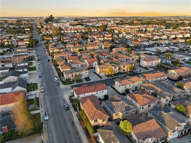 22764 Meyler, Torrance, CA 90502