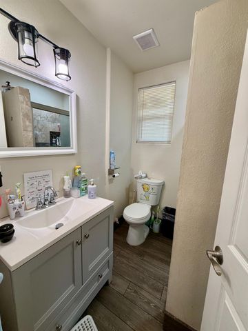 1118 N Augusta Street, Fresno, CA 93701