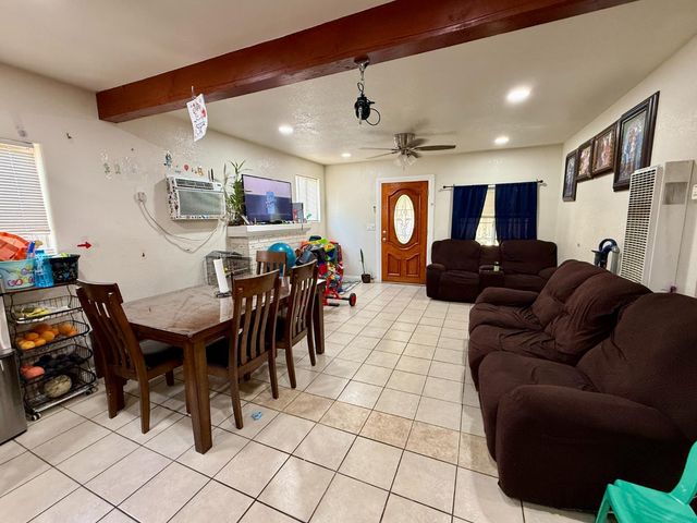 1118 N Augusta Street, Fresno, CA 93701
