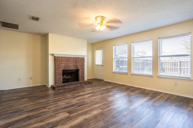 2415 Mallory Lane, Lancaster, TX 75134