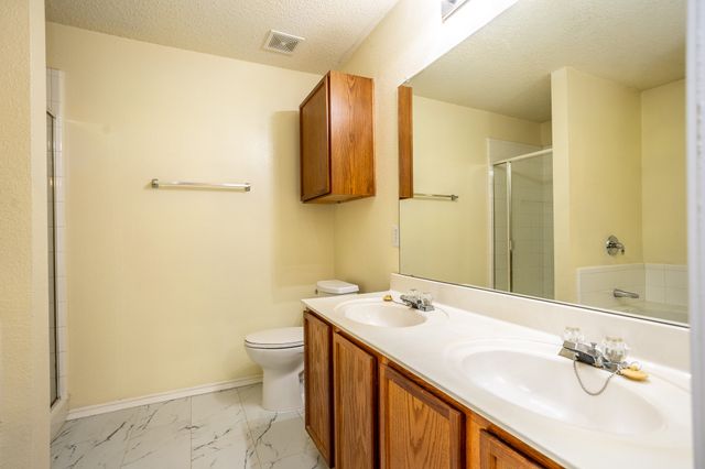 2415 Mallory Lane, Lancaster, TX 75134