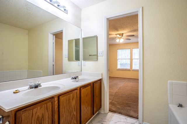 2415 Mallory Lane, Lancaster, TX 75134