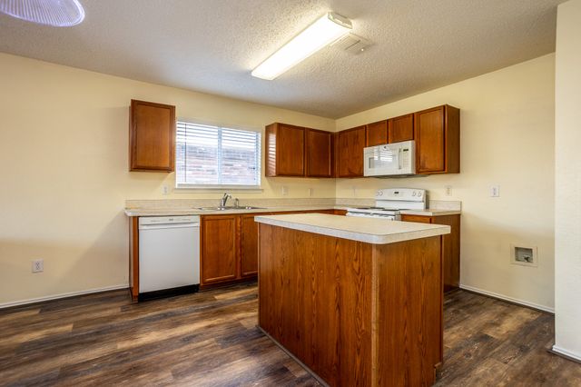 2415 Mallory Lane, Lancaster, TX 75134