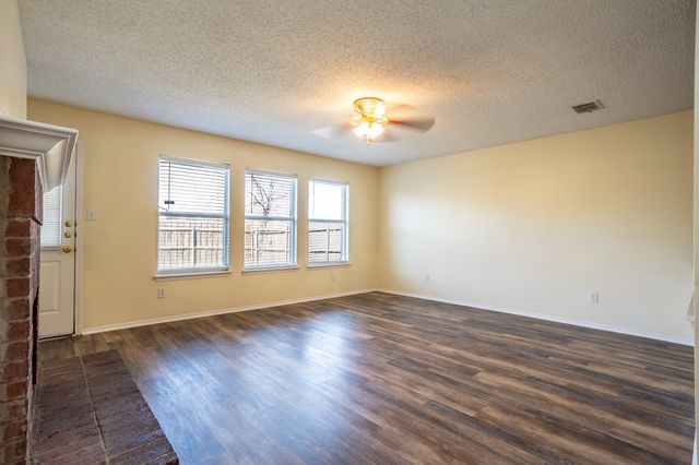 2415 Mallory Lane, Lancaster, TX 75134