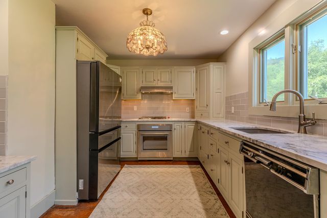 1470 Popple Dungeon Road, Chester, VT 05143