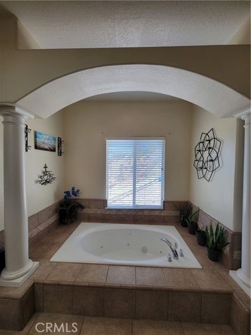 7022 Rio Vista, Hesperia, CA 92345