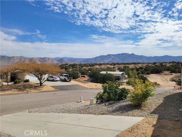 7022 Rio Vista, Hesperia, CA 92345