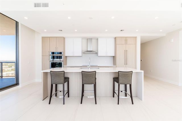 275 1ST AVE SOUTH 2606, St Petersburg, FL 33701