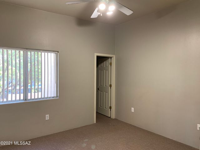 1054 N Pressyc Place, Tucson, AZ 85710