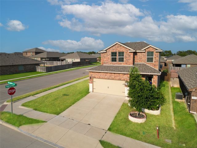 9248 Herringbone Drive, Fort Worth, TX 76131